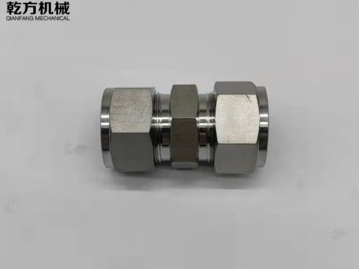 不锈钢304/316L/2205材质卡套直接，双卡套直通，卡套中间，卡套快速接头，双卡圈接头