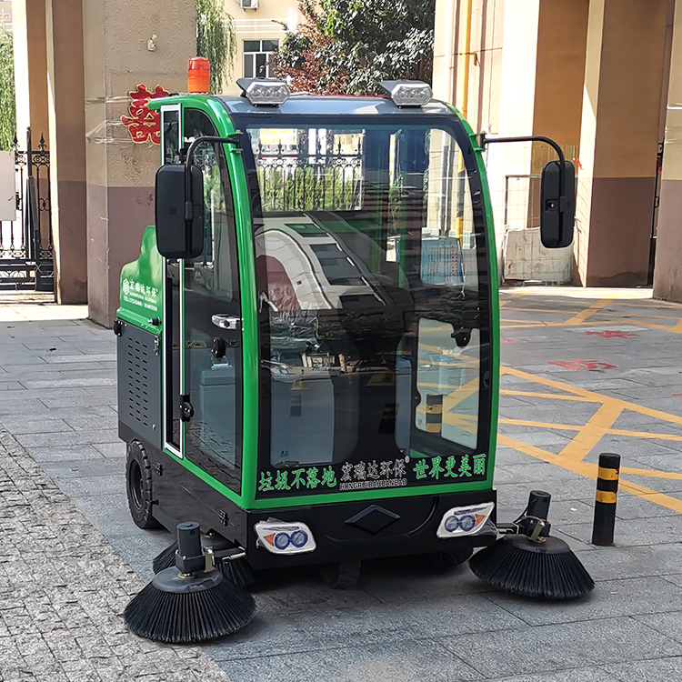 廊坊小型电动扫地车，驾驶式清扫车